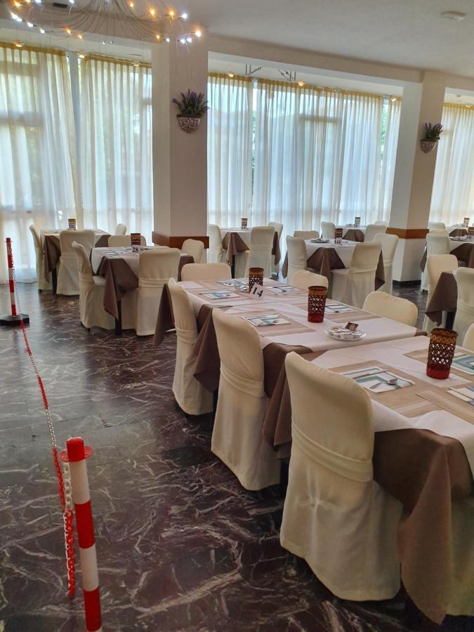 Hotel Bisanzio Cervia Bagian luar foto