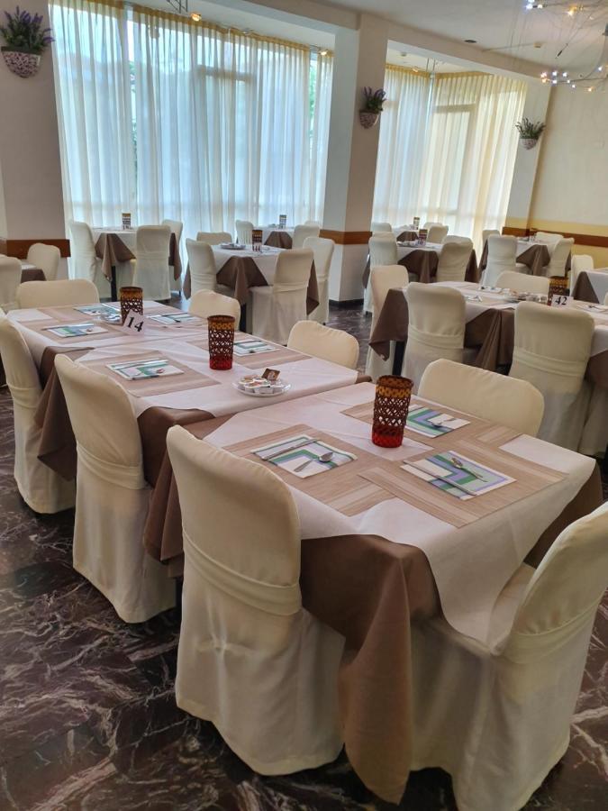 Hotel Bisanzio Cervia Bagian luar foto