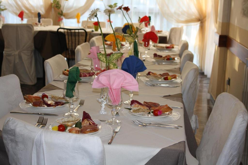 Hotel Bisanzio Cervia Bagian luar foto