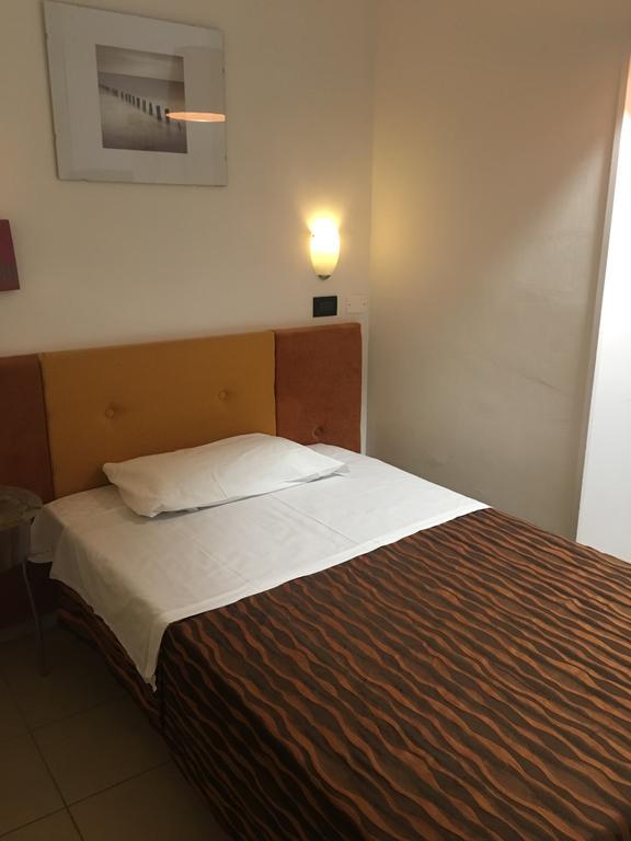 Hotel Bisanzio Cervia Bagian luar foto