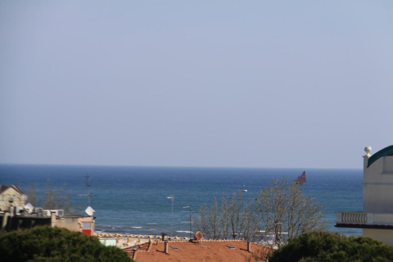 Hotel Bisanzio Cervia Bagian luar foto