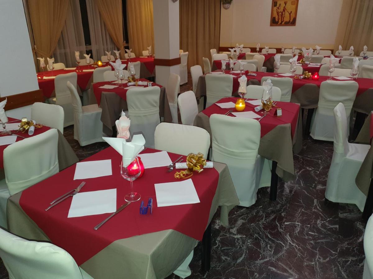 Hotel Bisanzio Cervia Bagian luar foto