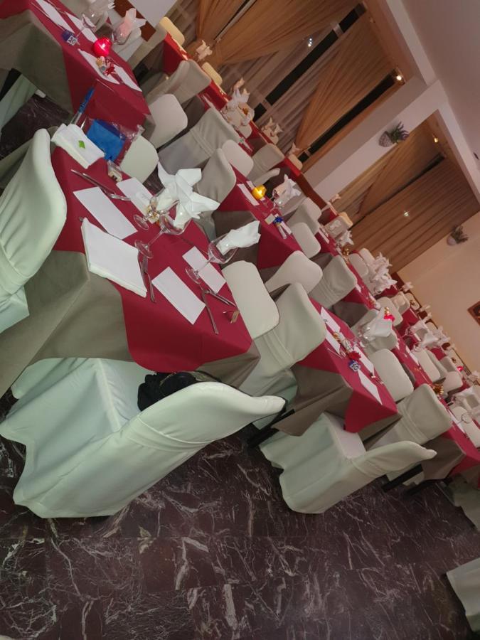 Hotel Bisanzio Cervia Bagian luar foto